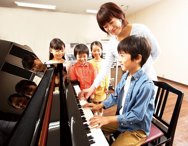 写真:ヤマハジュニアスクール『基礎コース』