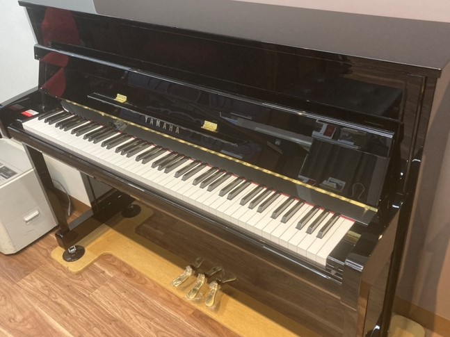 写真:YAMAHA b113(展示品特価)