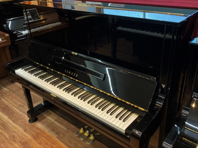 写真:YAMAHA U3H