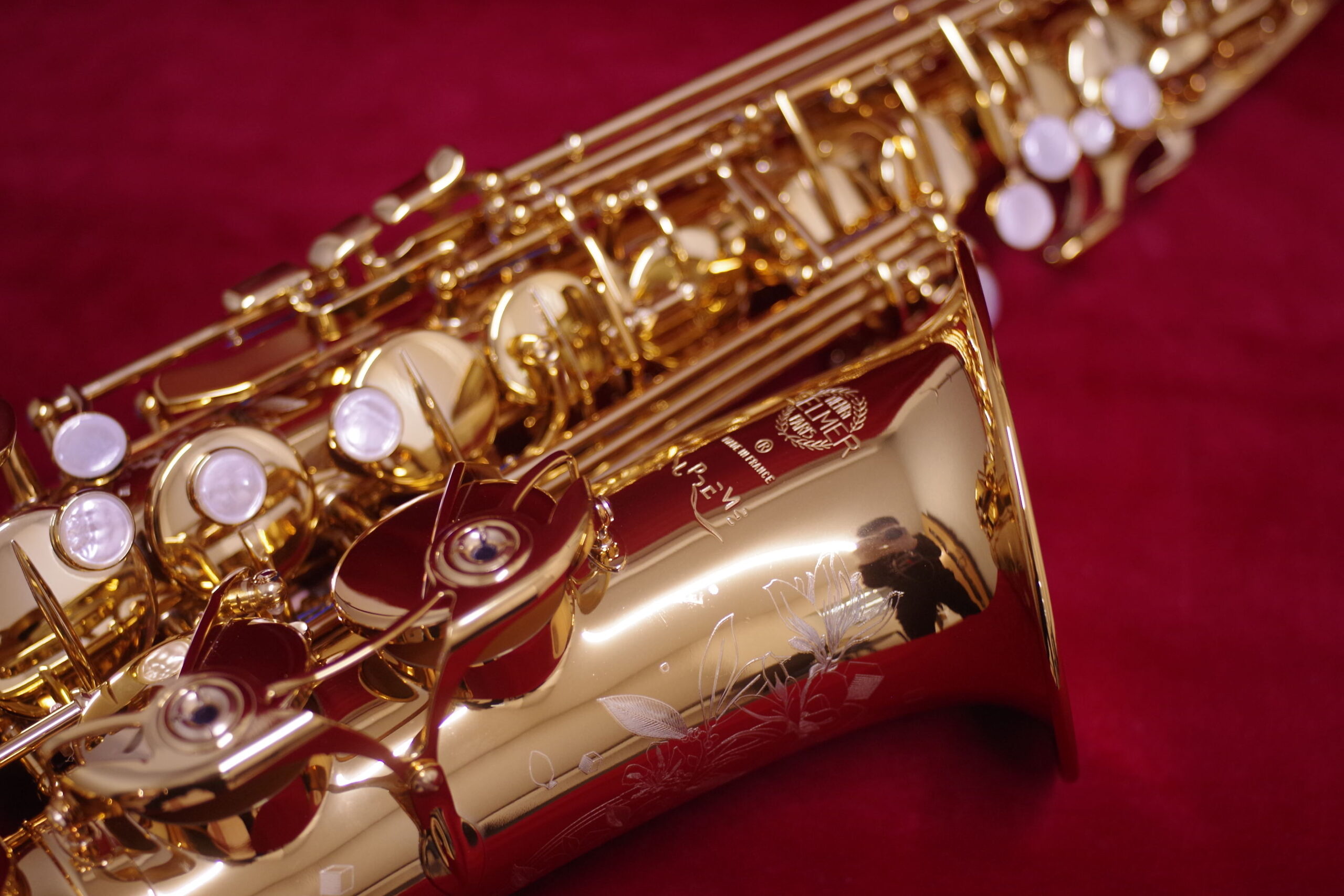 写真：SELMER　Supreme DarkGL