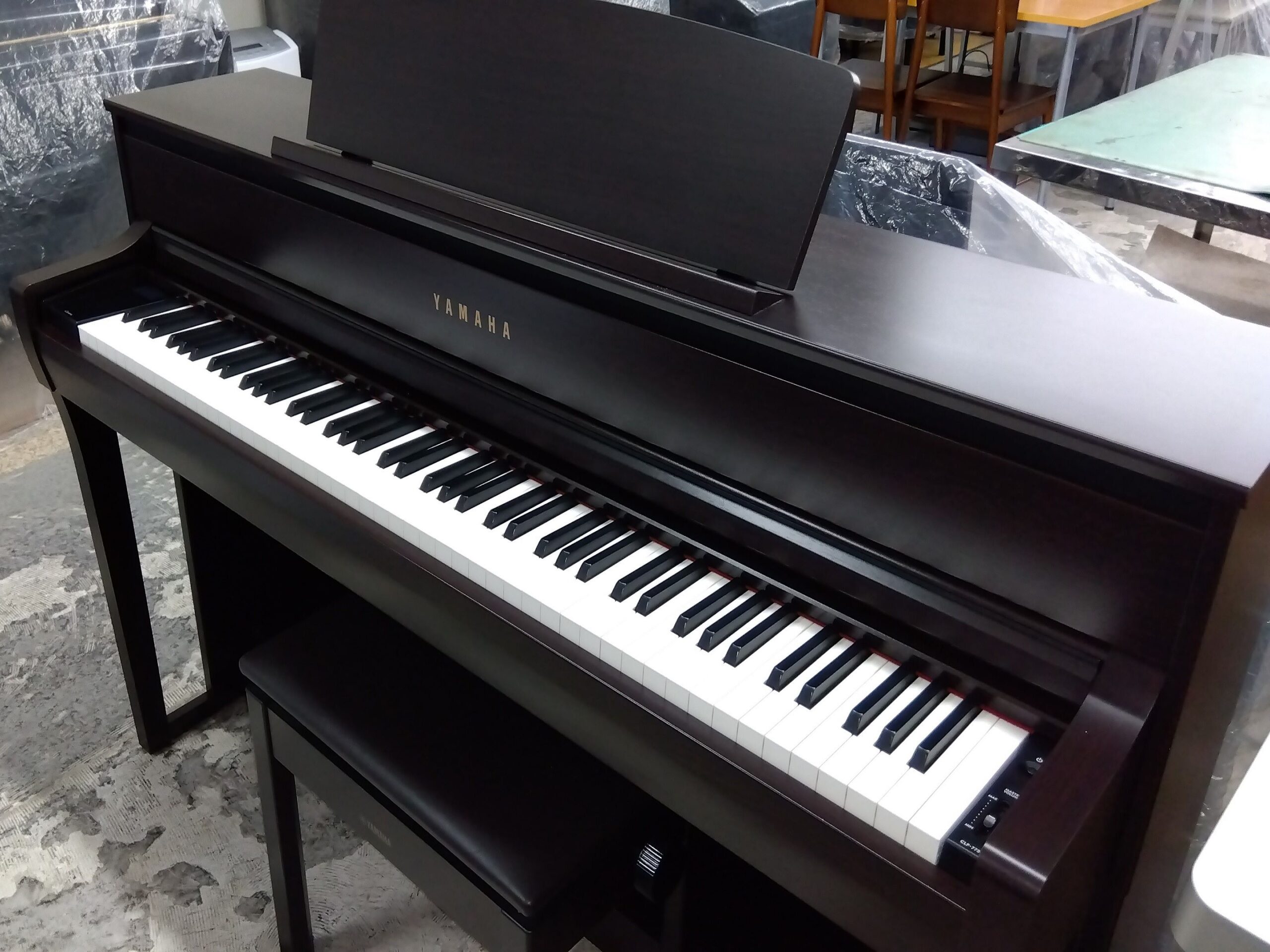 写真:YAMAHA CLP-775【USED】