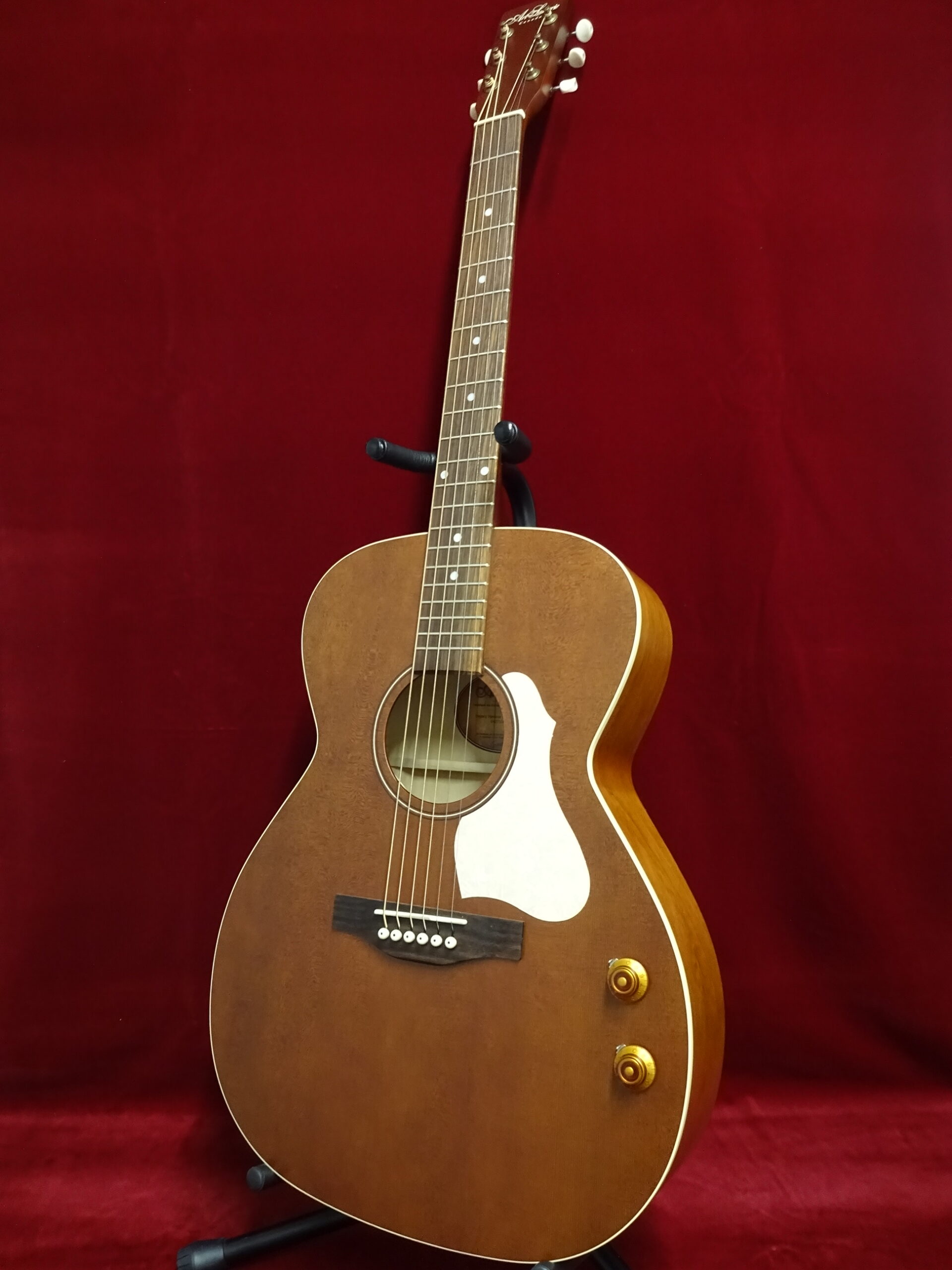 写真:Art & Lutherie Legacy Q-Discrete(OUTLET)