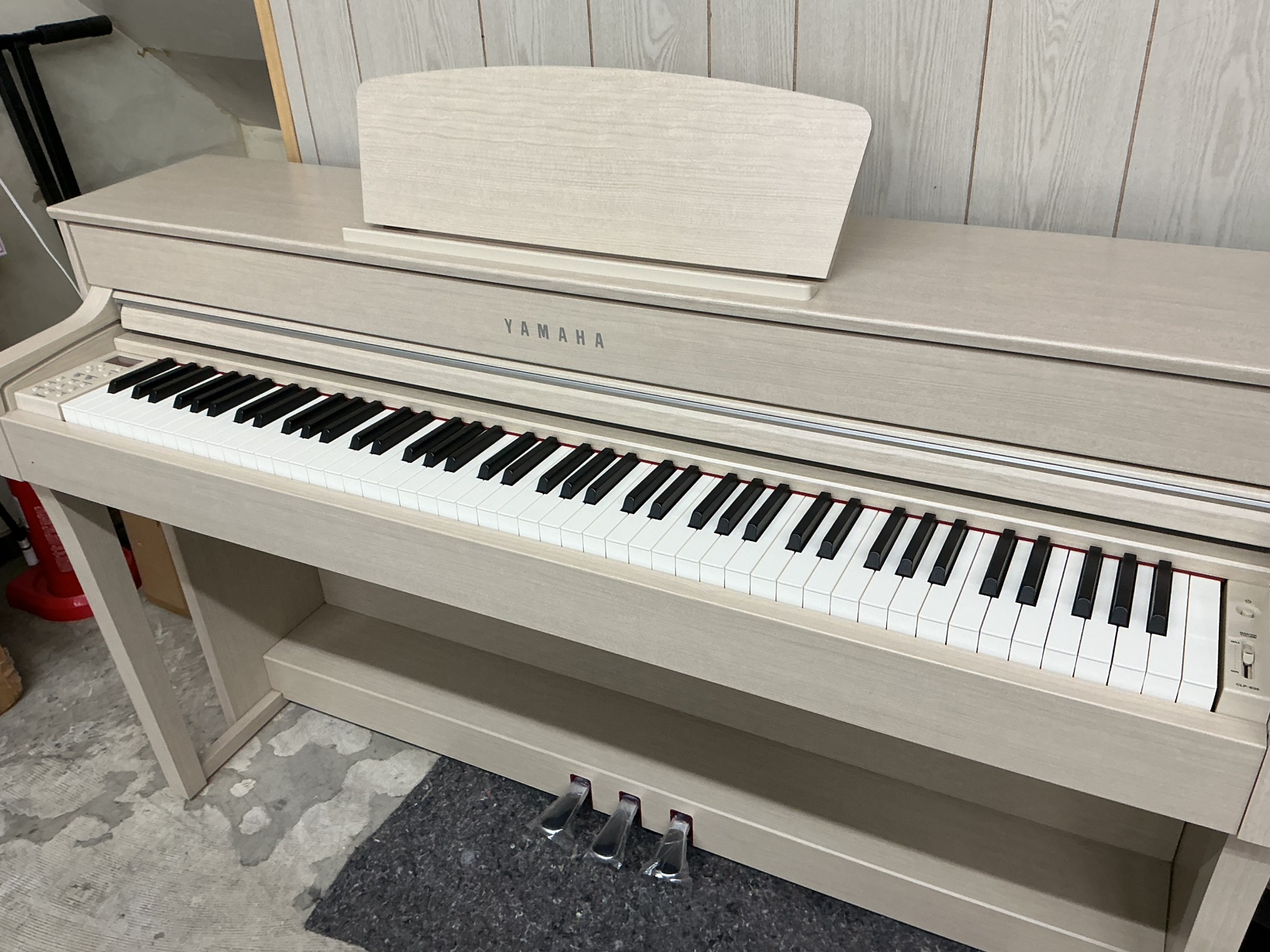 写真：YAMAHA CLP-635WA【USED】