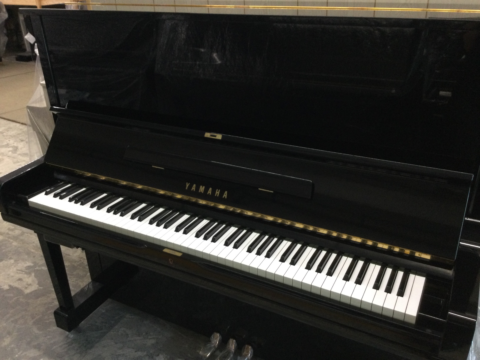 写真：YAMAHA U3H（サイレント機能付き）