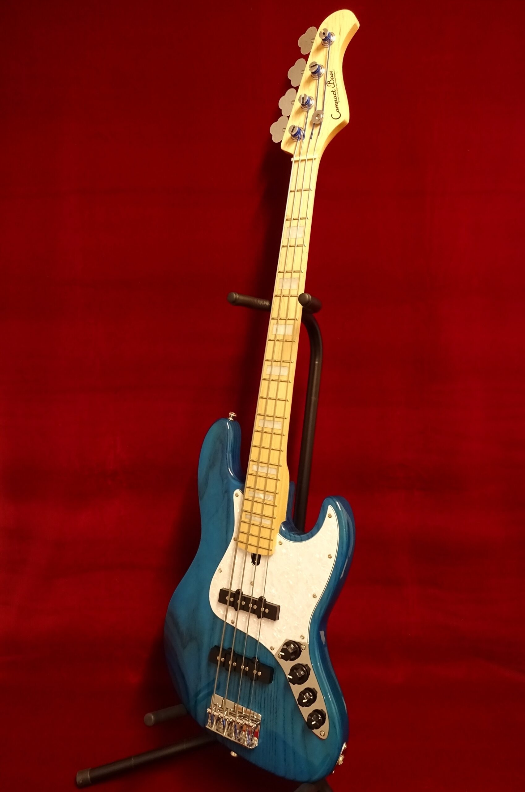 写真:Compact Bass CJB-70S ASH/Active