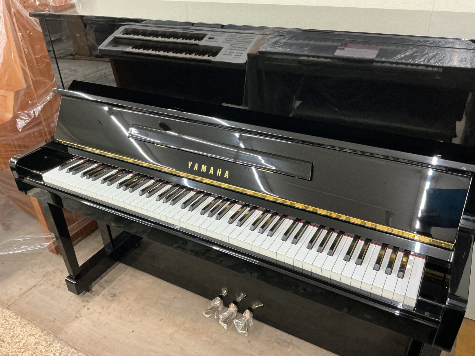 写真：YAMAHA U10BL