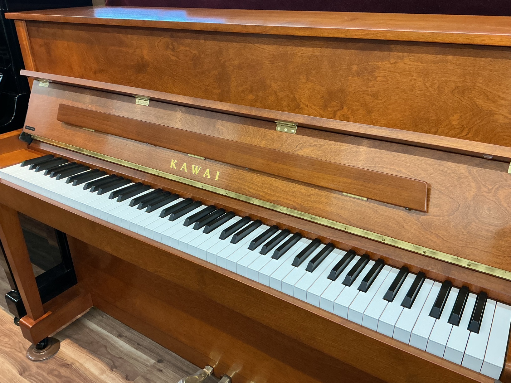 写真：KAWAI C-380