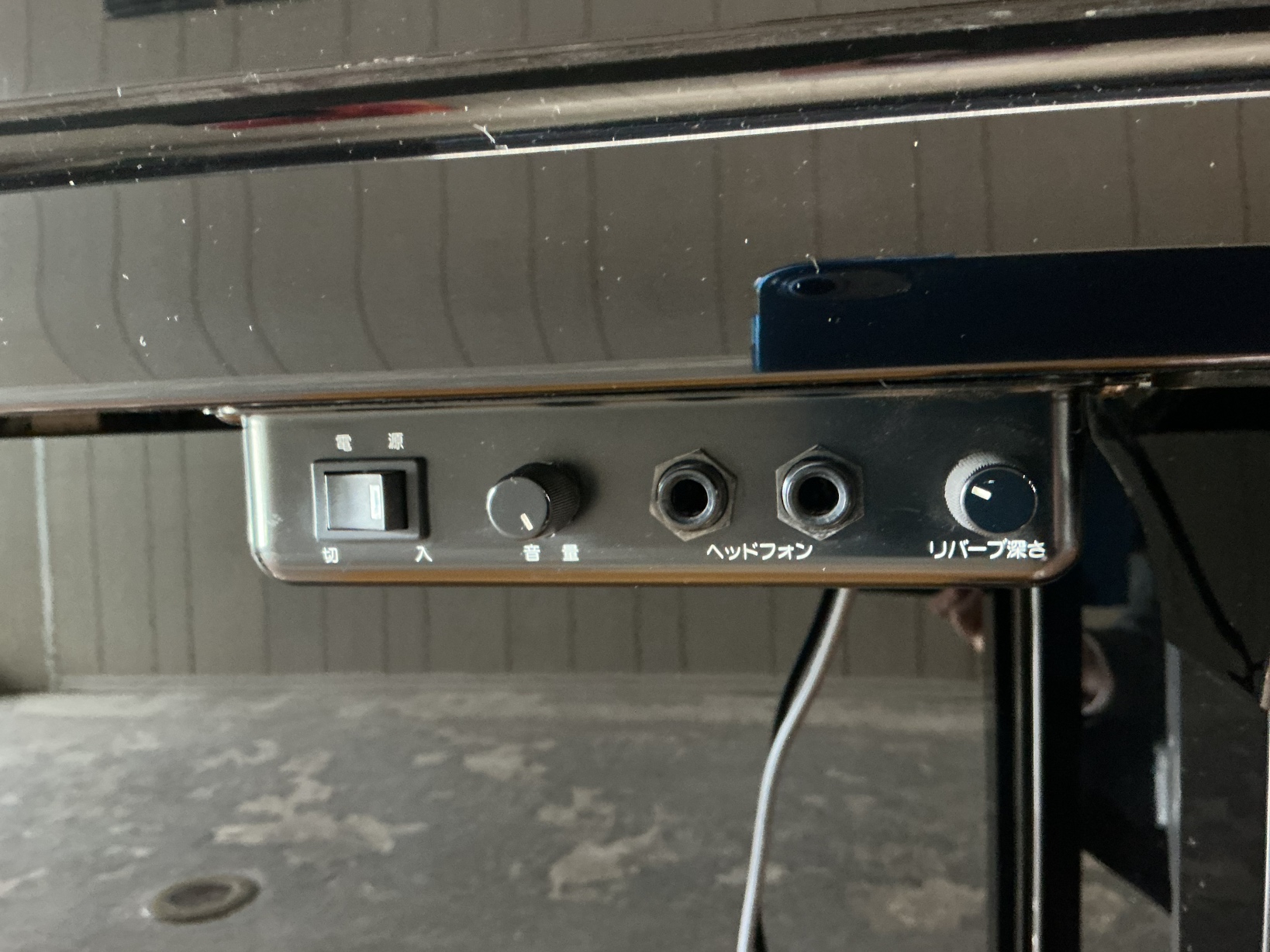 写真:YAMAHA YU30SB(サイレント機能付き)