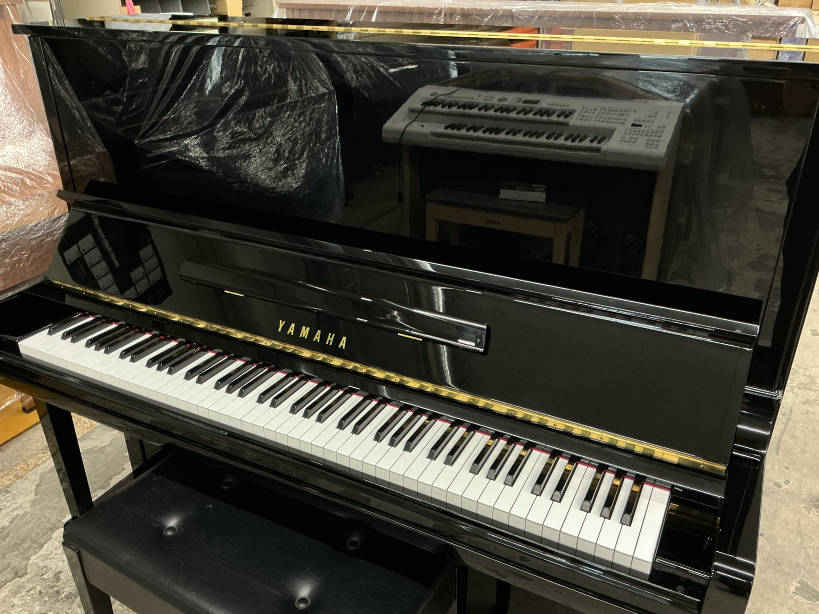 写真：YAMAHA U30BL