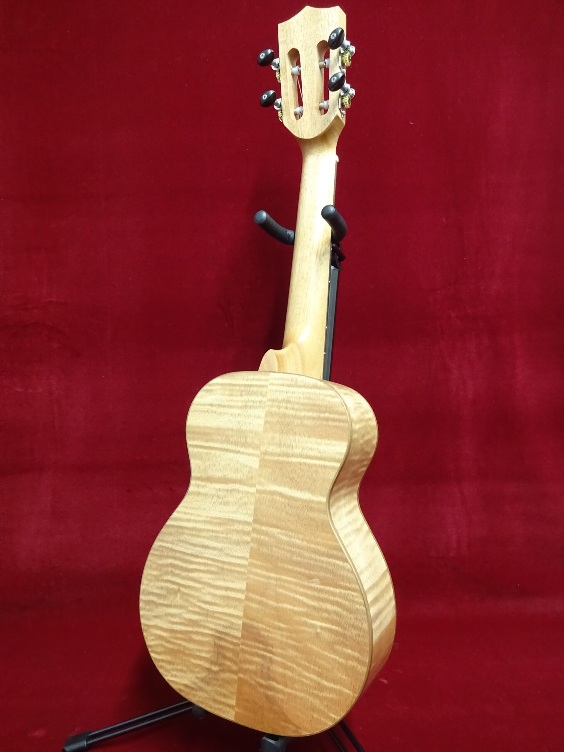 写真:Ohana CK-18OM