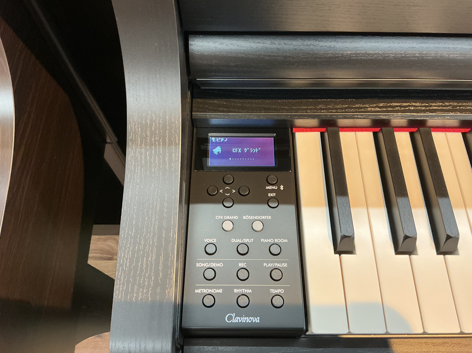 写真:YAMAHA CLP-836