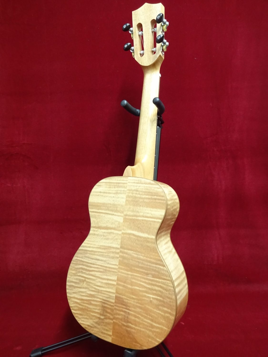 写真:Ohana CK-18OM